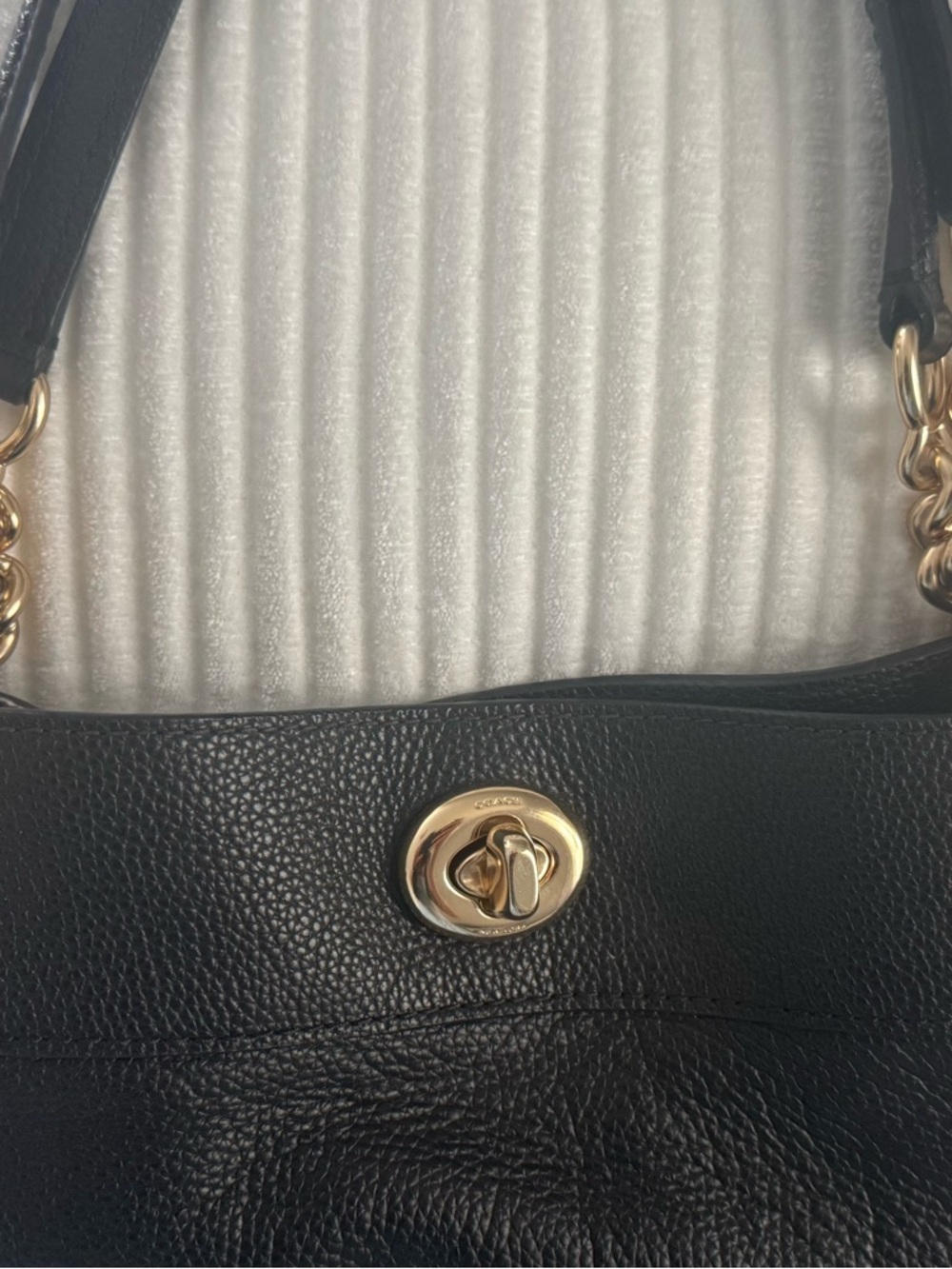 Coach Black Pebbled Leather Shoulder Bag with Gold Hardware - Picture 6 of 16
